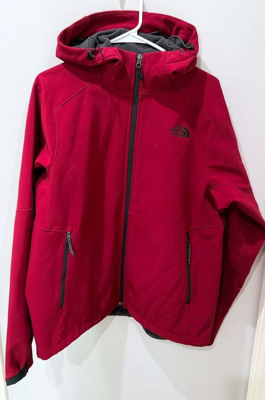 The North Face Apex Bionic Hooded Softshell Jacket maroon - Large
